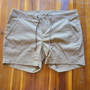Columbia hiking shorts
